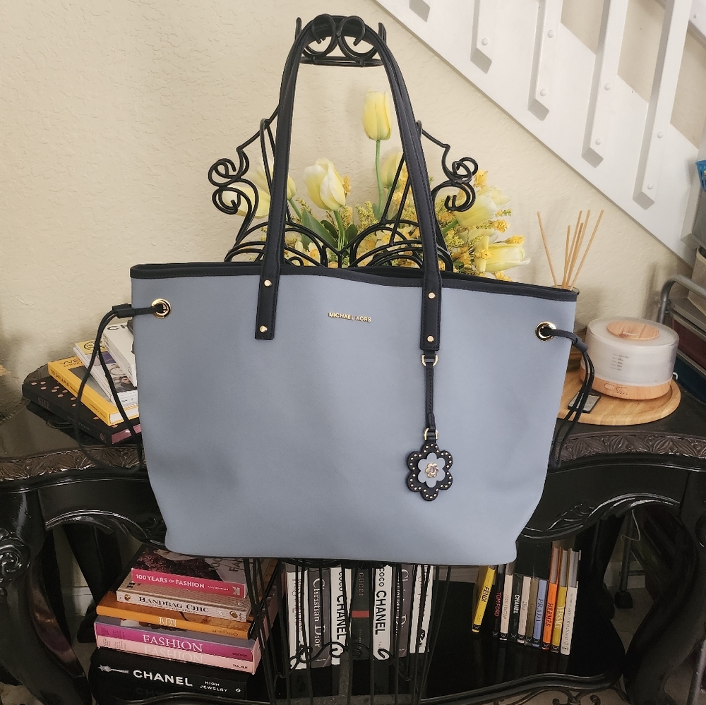 Michael Kors Carter Large Tote